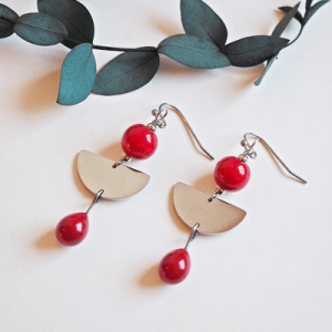 Boucles d’Oreilles NINON – Perle en verre filé – Rouge