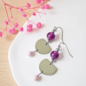 Boucles d’Oreilles NINON – Perle en verre filé – Violet et Rose